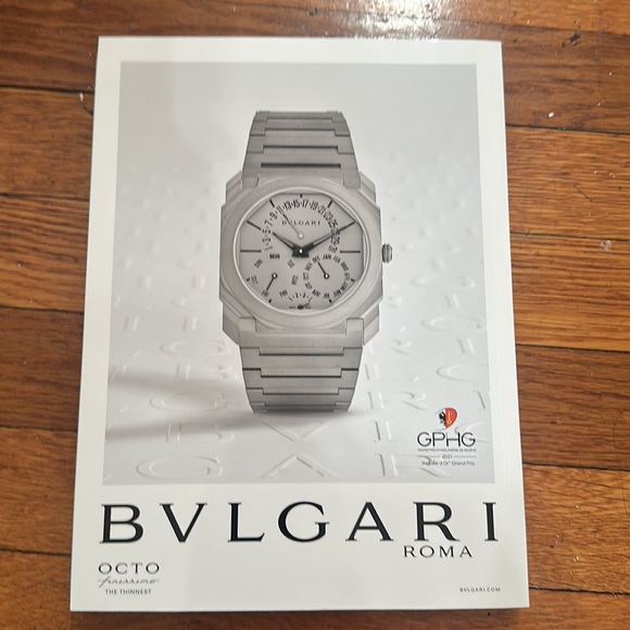 BTS V GQ Jan 2022 issue - Picture 2 of 3